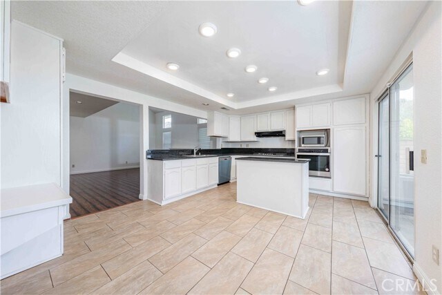 Building Photo - 2985 Amber Dr