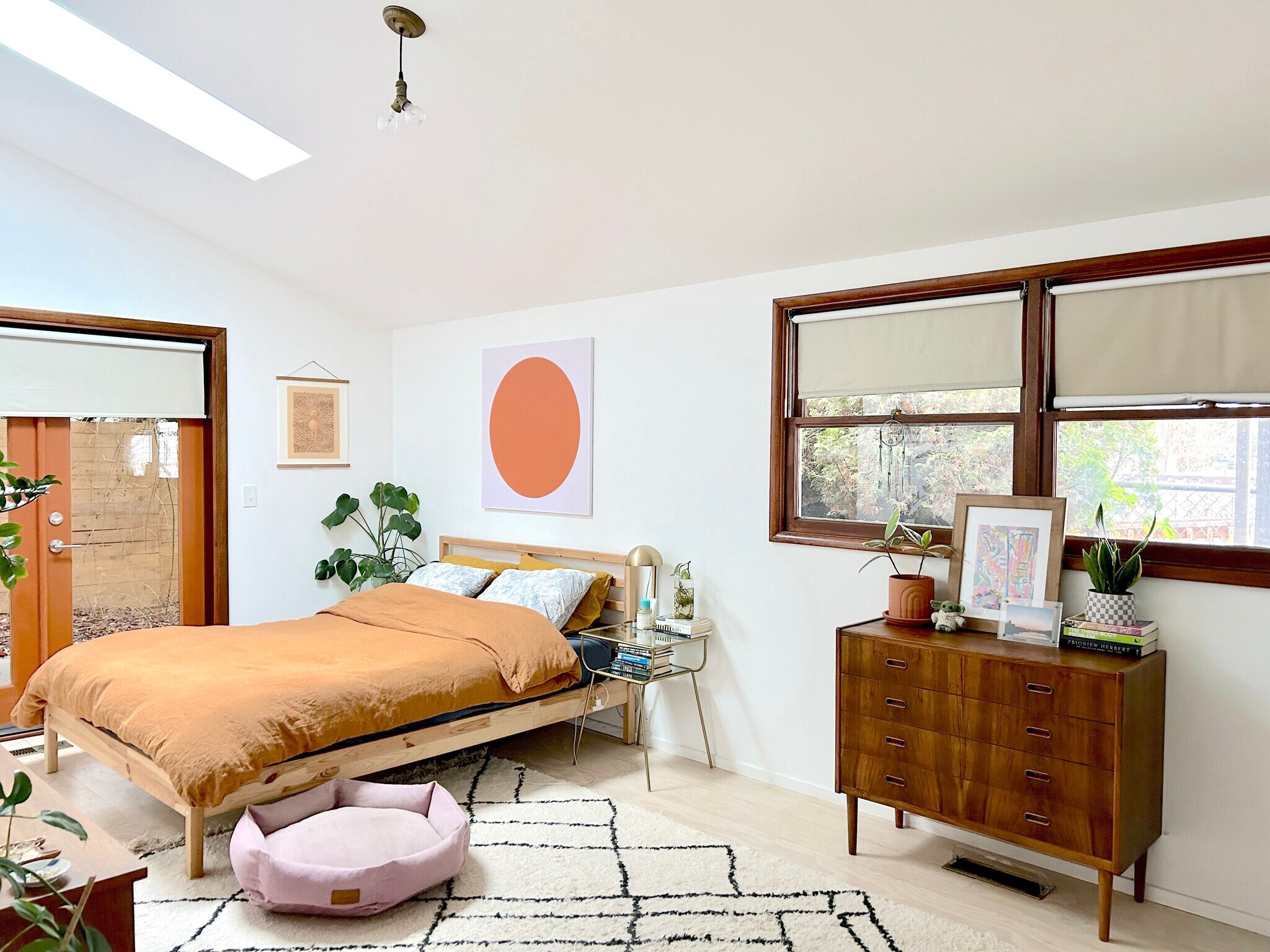 Building Photo - 4633 N Gantenbein Ave