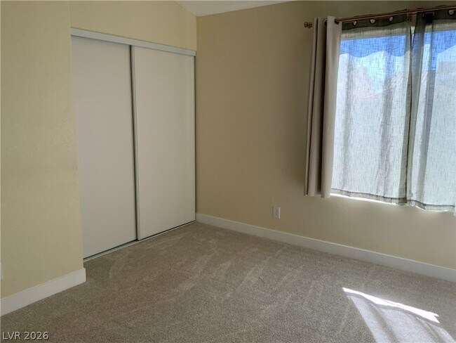 Building Photo - 216 Red Cloud Terrace