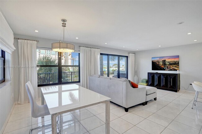 Building Photo - 1201 S Ocean Dr