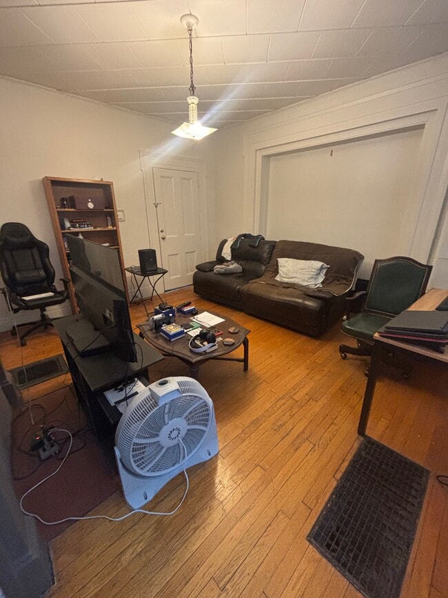 Building Photo - 518 W Buffalo St