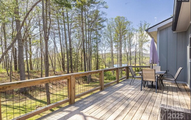 Building Photo - Fairview Long Term Rental!