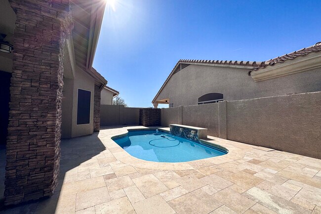 Building Photo - 3Bed/2.5 Ba House in Gated Community in No...