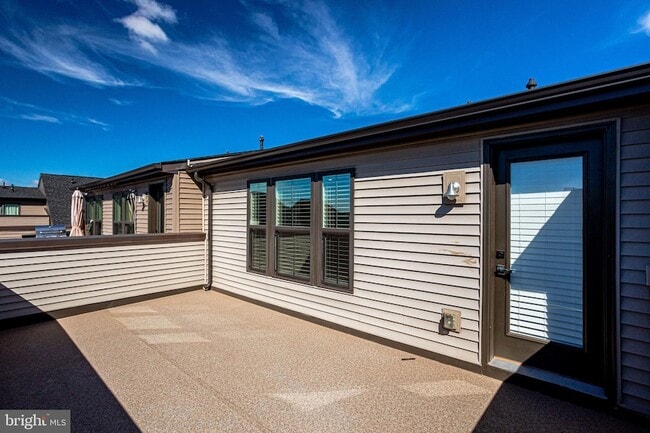 Building Photo - 43469 Grandmoore St