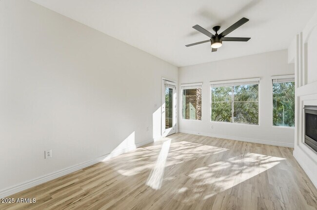 Building Photo - 5350 E Deer Valley Dr