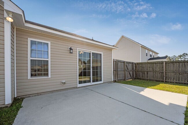 Building Photo - Welcome to Sterling Farms!