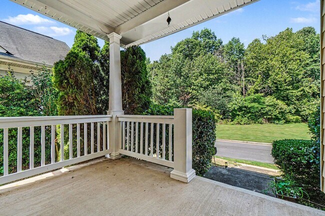 Building Photo - Must See 3BR/2.5BA Home in East Point!