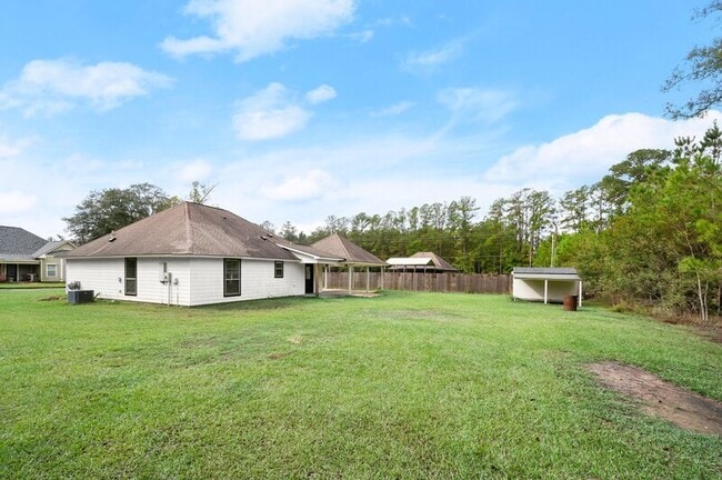 Building Photo - 32590 Weiss Rd