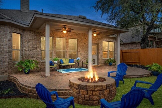 Building Photo - 385 Wild Rose Dr