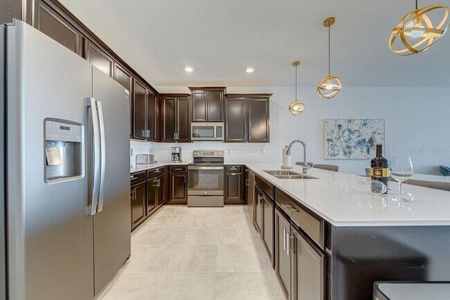 Building Photo - 9327 Sommerset Hills Dr