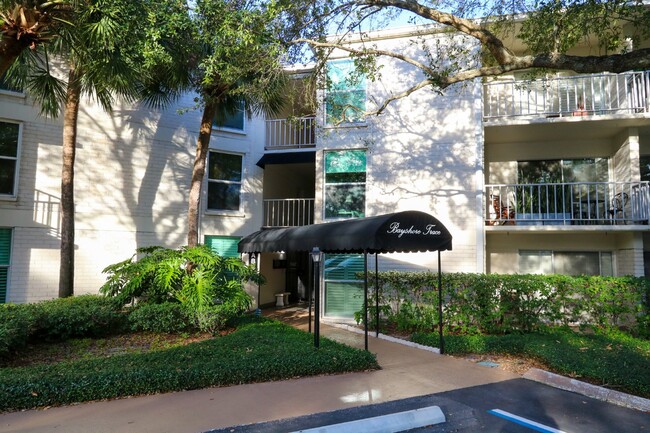 First-floor 1-bedroom, 1.5-bath condo in ... - First-floor 1-bedroom, 1.5-bath condo in  ...