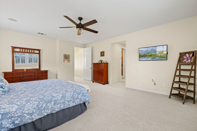 Building Photo - Luxurious 5-Bedroom Pool Home with Solar &...