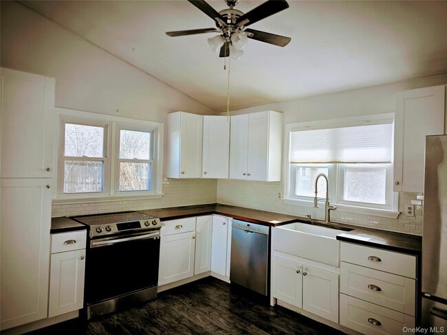 Building Photo - 20 Princeton St