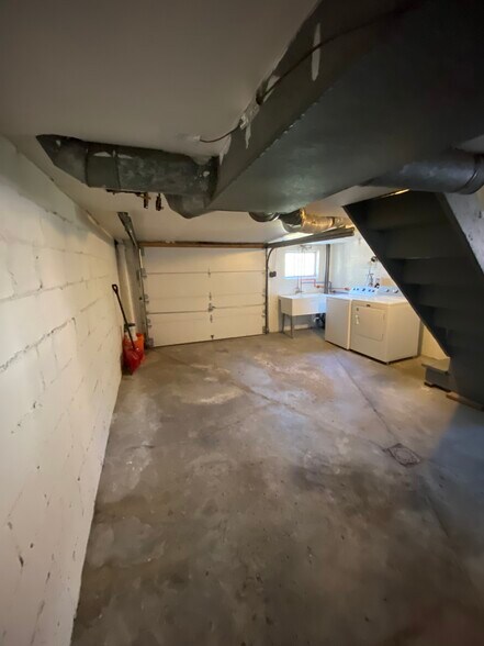 Building Photo - 20 Dorsey St