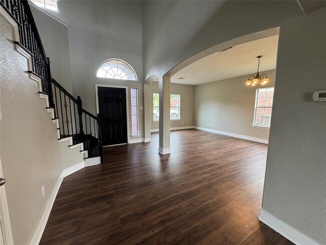 Building Photo - 1800 Rachel Ln