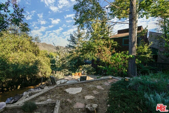 Building Photo - 730 Basin Dr