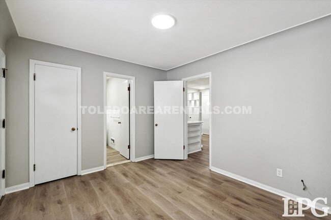 Building Photo - 4225 Harvest Ln