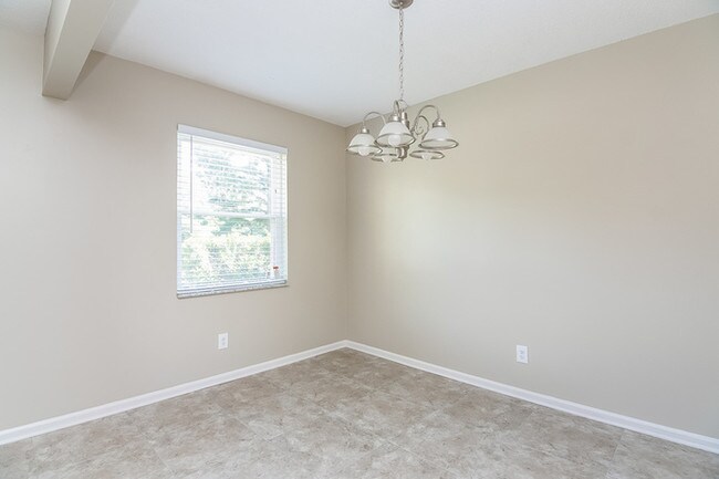 Building Photo - 3707 Clearbrook St