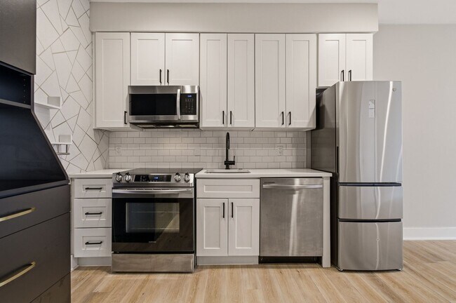 Building Photo - New Construction One Bedroom One Bathroom-Modern Living Off H Street!