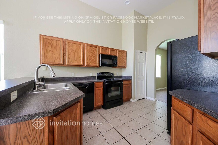 Building Photo - 2908 Vista Ct