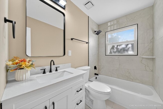 Building Photo - 2211 Birchwood Pkwy