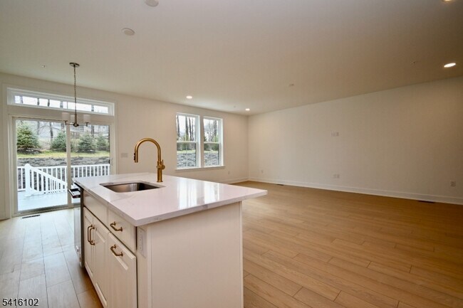 Building Photo - 26 Arowana Rd