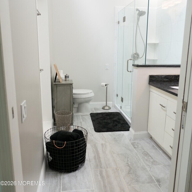 Building Photo - 480 Staffa St