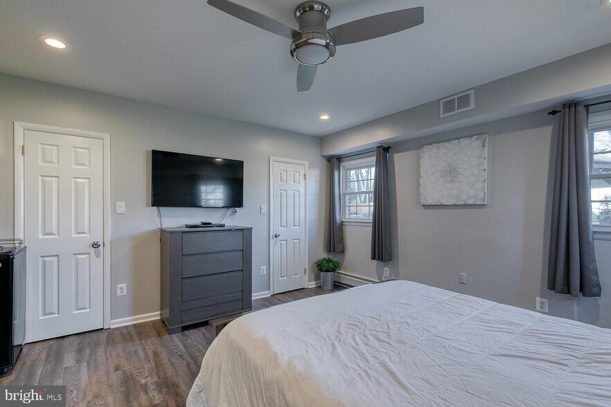 Building Photo - 1206 Riggs Ct