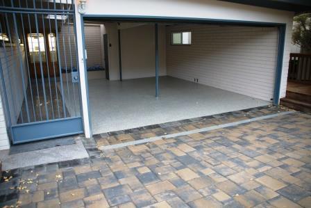 Building Photo - 220 Shoreview Dr
