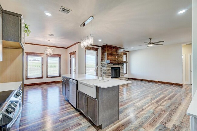 Building Photo - 4351 Whitetail Blvd