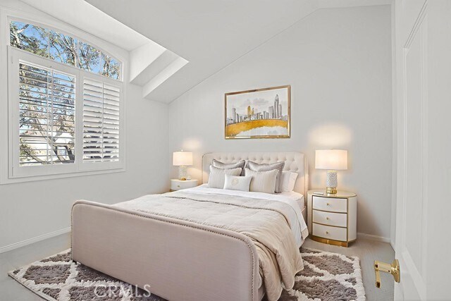 Building Photo - 3 Chandon