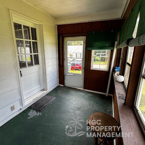 Building Photo - 707 Magnolia Dr