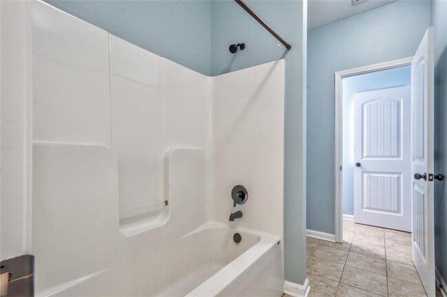 Building Photo - 5390 Breckinridge Ln