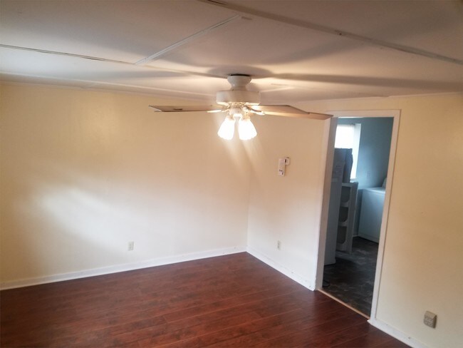 Building Photo - 1000 Vermillion St