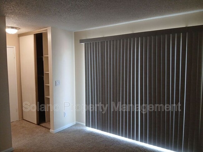 Building Photo - 400 Mokelumne Dr