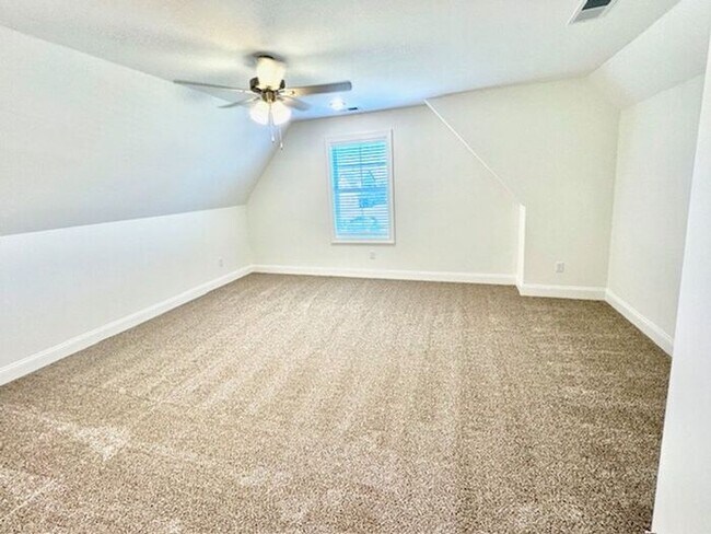 Building Photo - Now Leasing a 5-Bedroom 3 Bath Home in Olive Branch, MS Zoned for Great Schools-DeSoto Central.
