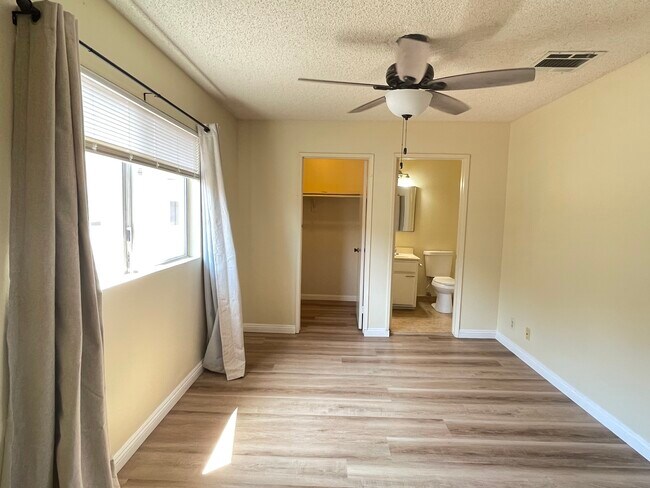 Building Photo - 361 S Arroyo Dr