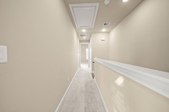 Building Photo - 1250 W 23rd St