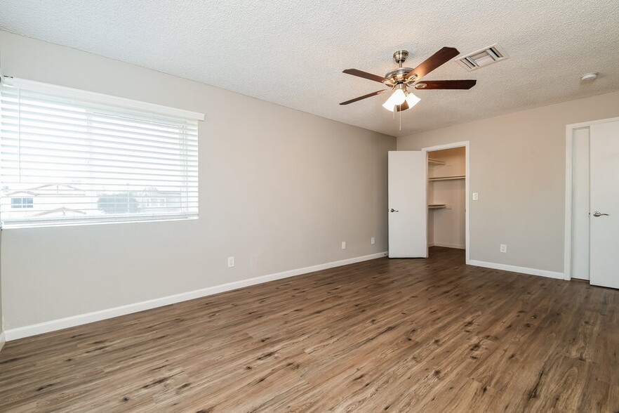 Building Photo - 2718 W Brooks St