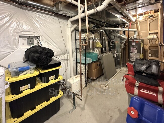 Building Photo - 8456 Hardwood Cir