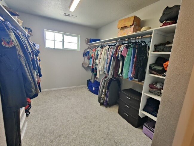 Building Photo - 1690 SW Gabar Ct