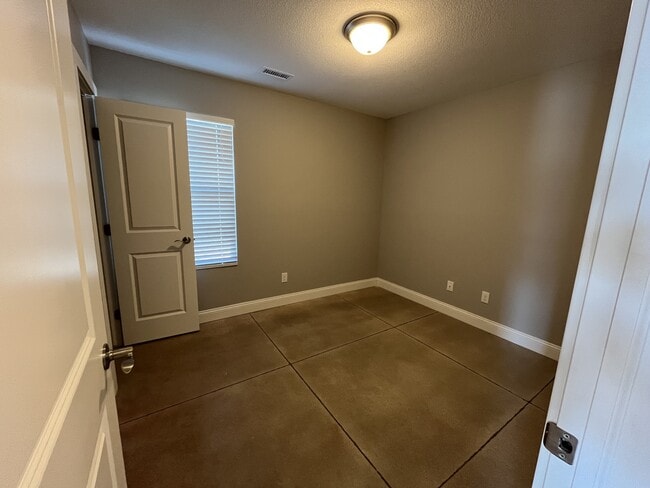 Building Photo - 5326 Hillside133
