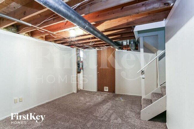 Building Photo - 6976 Finchley Dr