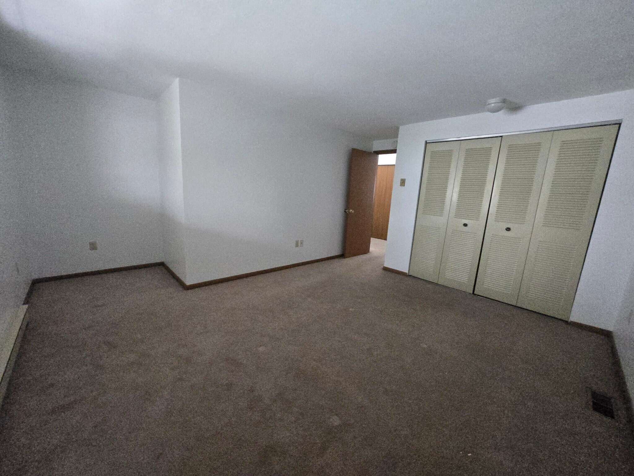 Building Photo - 33 4th Ave