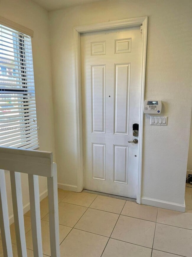 Building Photo - 8952 W 35th Ln