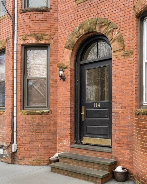 Building Photo - 116 Brook St