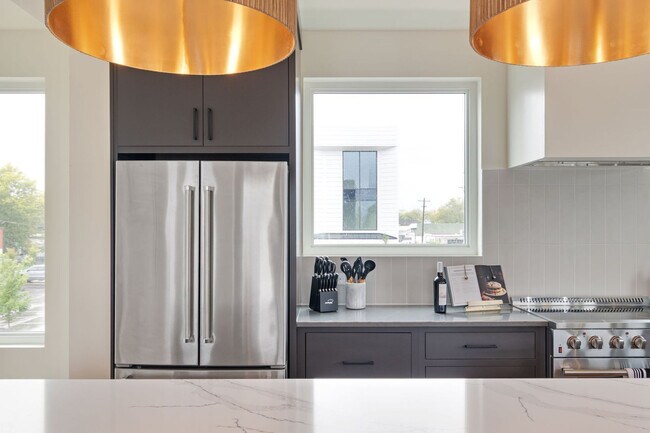 Building Photo - 1117 3rd Ave S