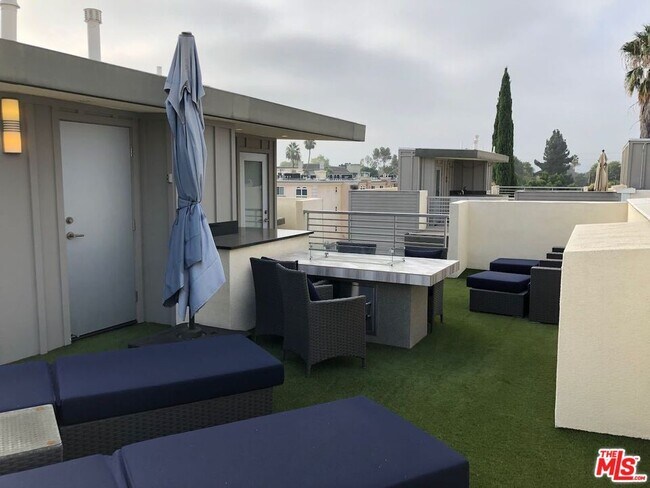 Building Photo - 12003 Emery Ln