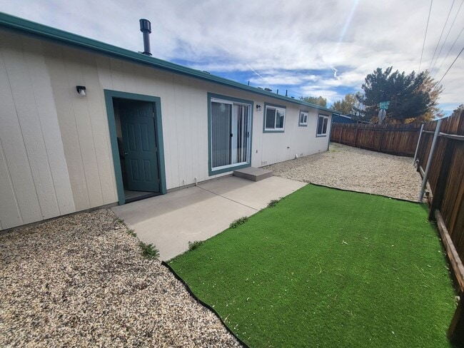 Building Photo - 3146 Heaton Way