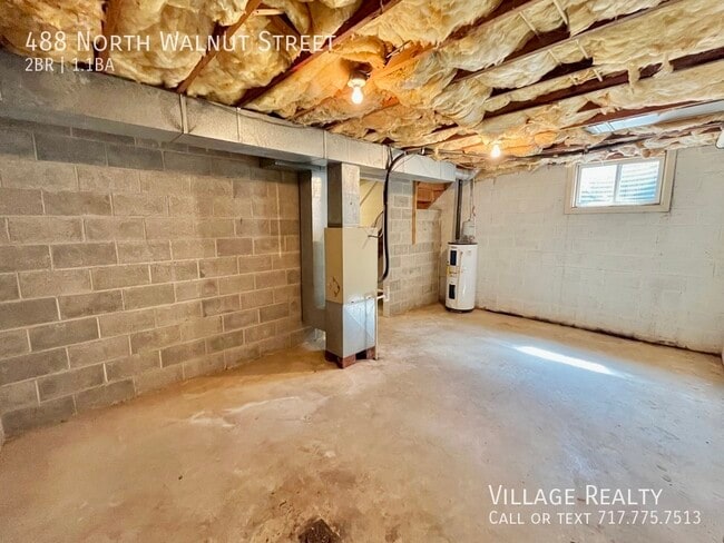 Building Photo - 488 N Walnut St